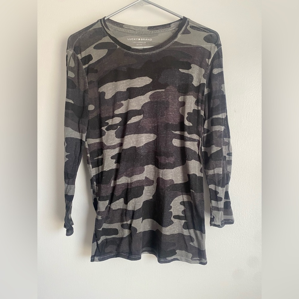 Lucky Brand Black and Gray Camouflage Tee